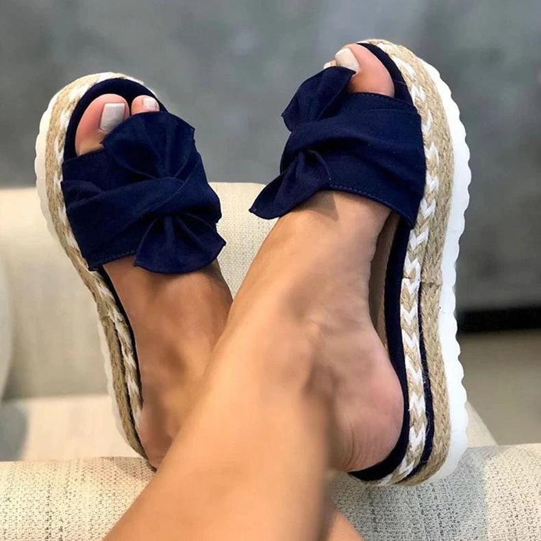Sandales compensées pour femme – tendance et été 2026