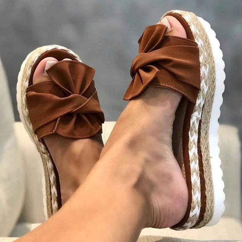 Sandales compensées pour femme – tendance et été 2026